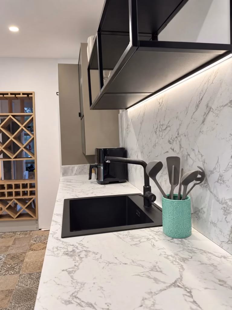 Detalle de cocina y revestimientos