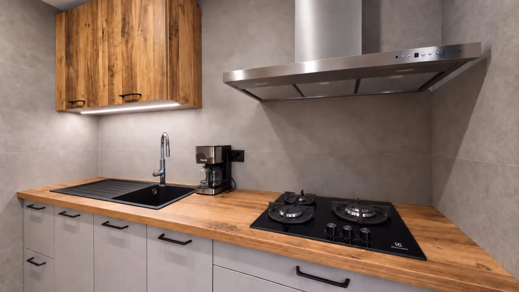 Cocina de madera y acabados grises